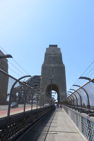 Auf der Harbour Bridge.