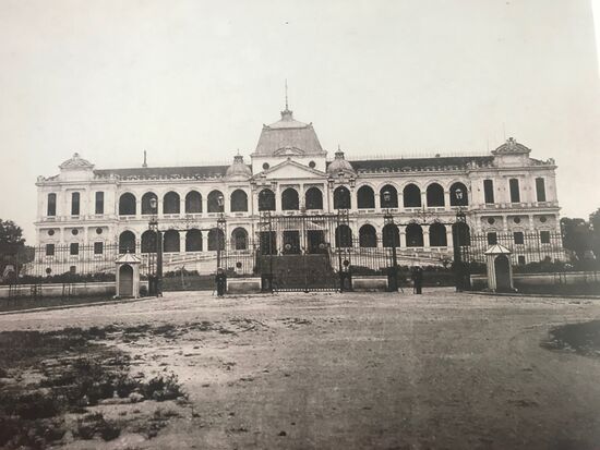 Der alte Gouverneurspalast aus der Zeit der französischen Besetzung. Bis in die 60er Jahr haben hier auch die südvietnamesischen Präsidenten residiert.