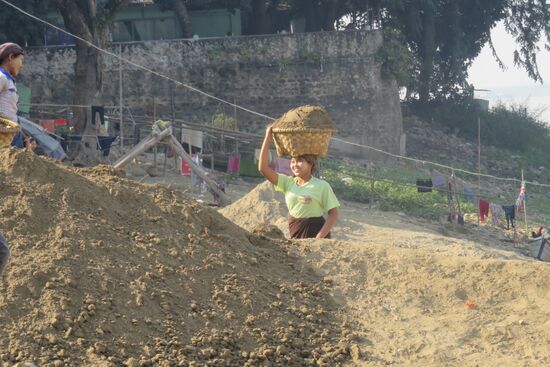 Aber sie nicken uns freundlich zu.