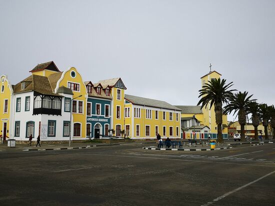 Typisches Straßenbild in Swakopmund.