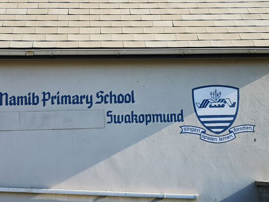 Gegründet 1892 und als staatliche Schule 1909 anerkannt, war sie zunächst für die Kinder der deutschen Siedler gedacht. Heute gehört die Schule zu den angesehensten im Land und steht allen Kinder offen.