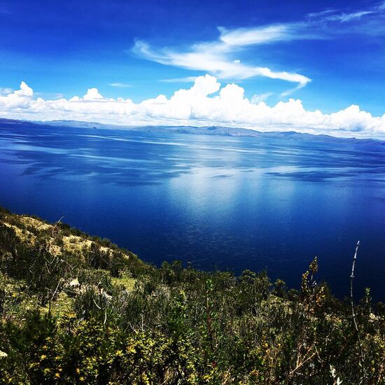 Blick von den Gipfeln der Ineln über den Titicacasee