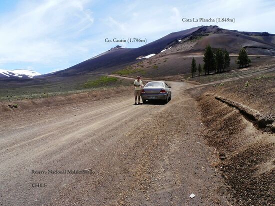 Schotterpiste im Reservat