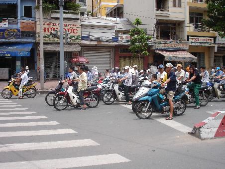 Mopeds soweit das Auge reicht!