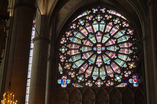Fenster in der Kathedrale St. Nazaire , Carcassonne