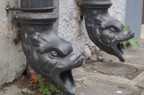 Hübsche Wasserrinnen