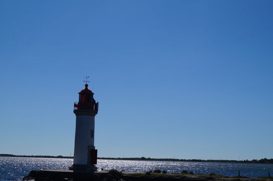 Wir biegen in den Canal Rhone a Sete ein