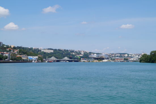 Zusammenfluß von Saone (links) und Rhone (rechts)