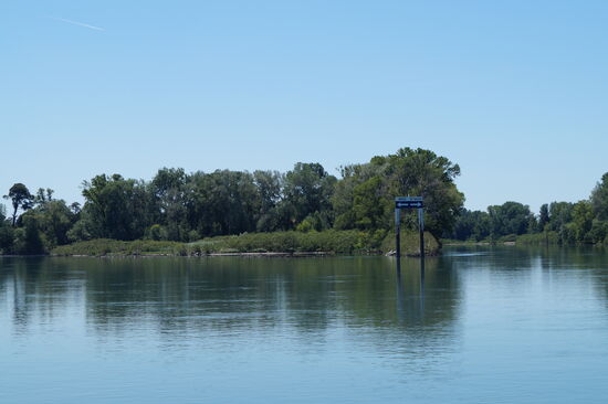 Von der Rhone in die Petit Rhone bei Arles