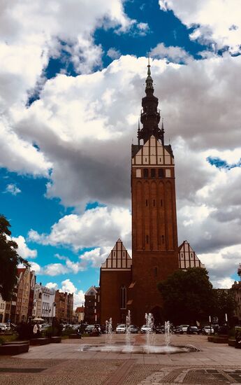 Überragt alles St. Nikolaikirche
