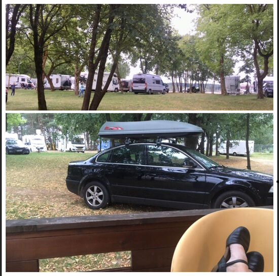 Netter kleiner Campingplatz am See, viele kleine Wohnmobile von überall, sehr sauber