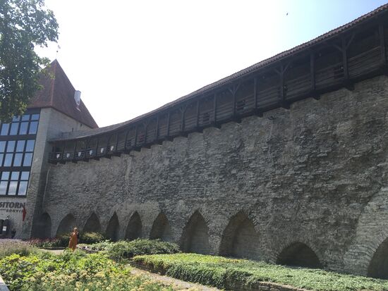 von der anderen Seite ....