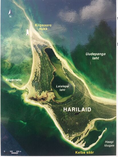 Schöner Rundweg in der Mitte der See