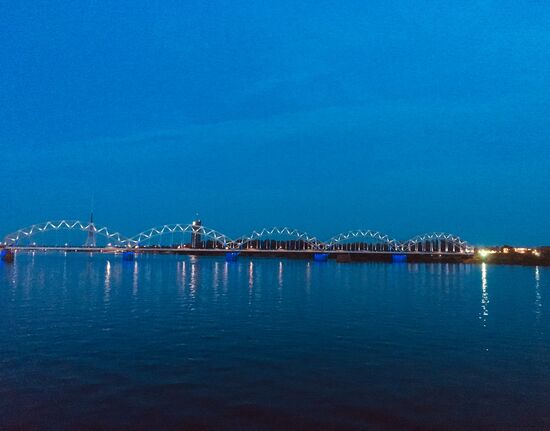 die Eisenbahnbrücke