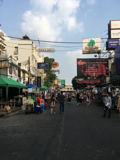 Massagen werden aller 3 m angeboten