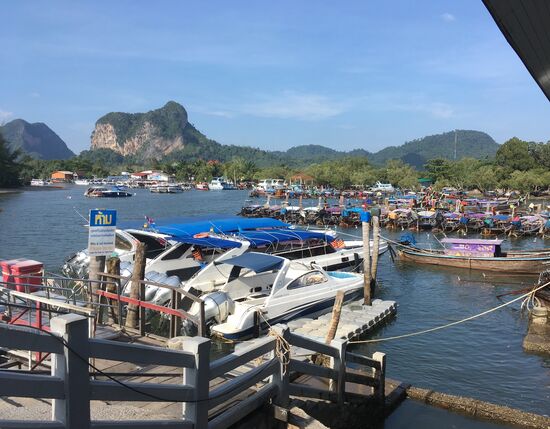 Hafen von Ao Nang.... wir buchen die Fährtickets mit Abholung vom Hotel....