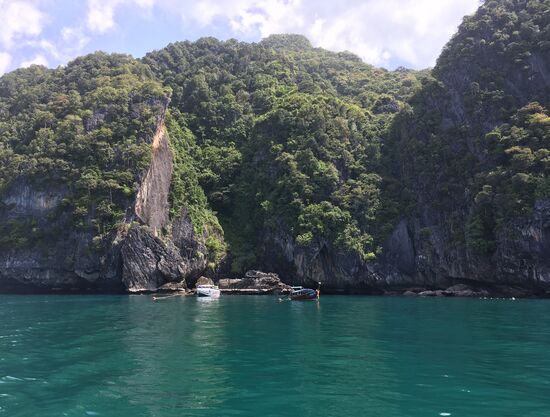 Hier geht’s rein in die Emerald Cave