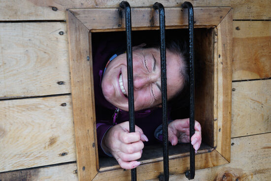 ich war ganz brav, bitte nicht einsperren!! 