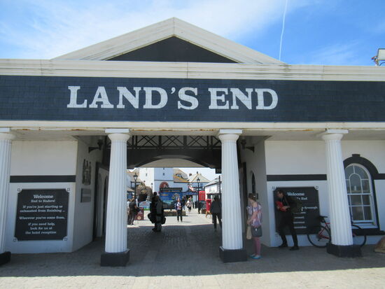 Eingang zum Rosamunde Pilcher Land