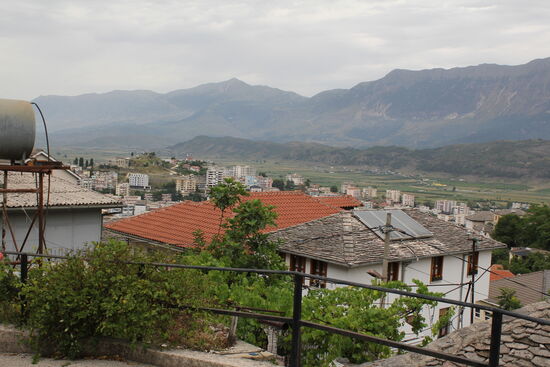 Gjirokastra - Blick Richtung Neustadt