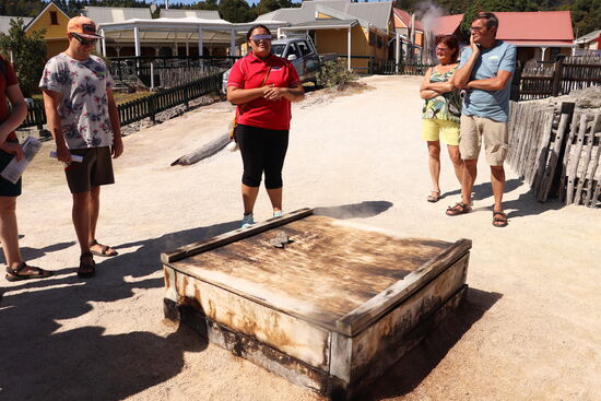 Hangi - Der typische Erdofen der Maori!