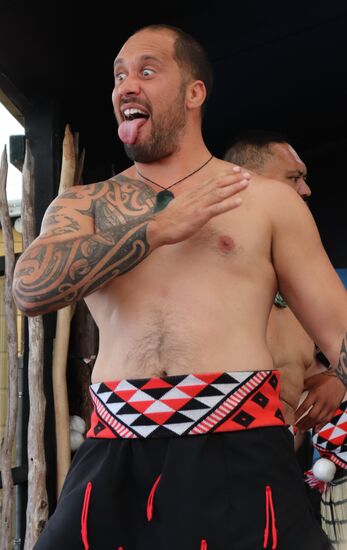 Maori beim Hakatanz