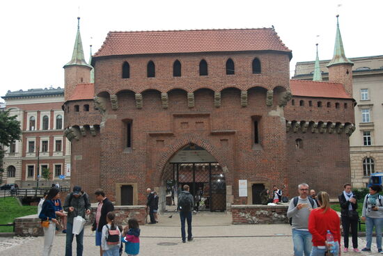 Barbakane mit anschließendem Florianstor