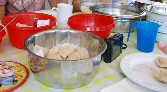 Jede Schüssel enthält eine andere Füllung