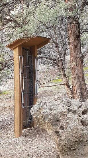 Immer wenn du denkst, es geht nicht mehr, kommt von irgendwo ne Krücke her!! 
Mitten in einer Schlucht steht diese 1. Hilfe Station