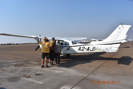 Rundflug über das Okavango Delta