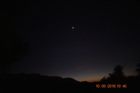 Anbruch der Nacht am Brandberg in der "Brandberg White Lady Lodge"