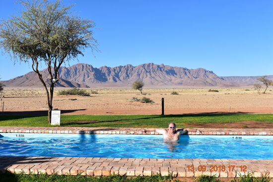 Pool in der Wüste