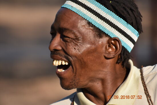 Bushwalk mit San Bushman