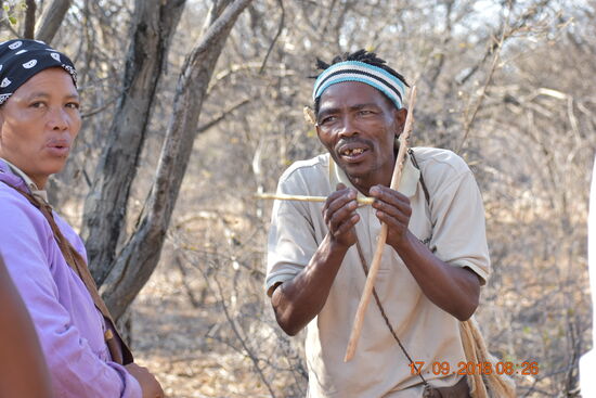 Bushwalk mit San Bushman