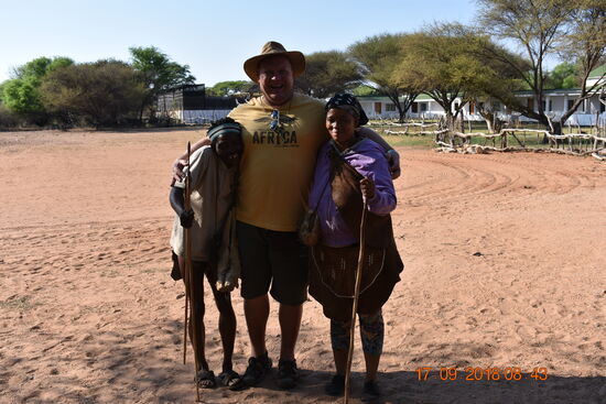 man beachte die Größenunterschiede