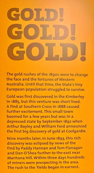 Natürlich bilden wir uns im Museum auch geschichtlich fort.