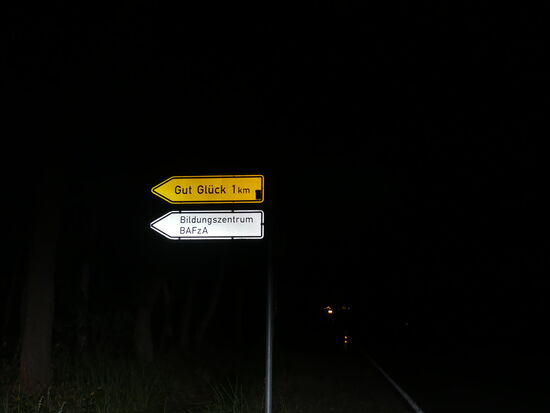 Das kann man wohl sagen. Auf Gut Glück/Barth durch die Nacht nach Zingst...