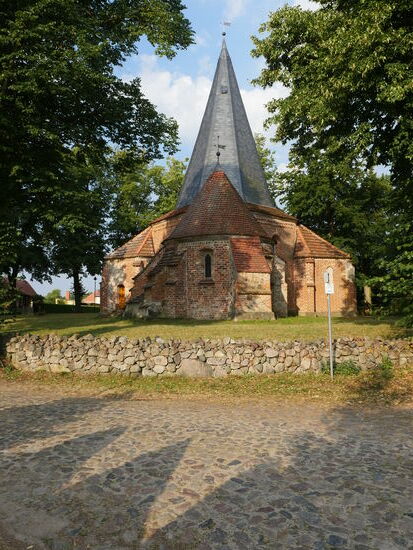 Kirche bei Ludorf