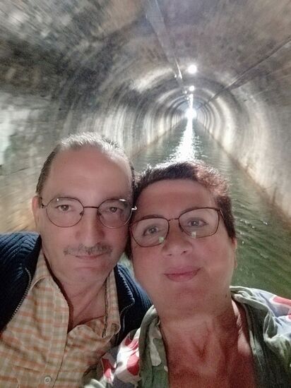 ...und Nobby und Omalia geniessen auch diese Fahrt durch den kühlen Tunnel...