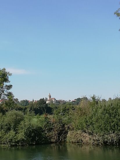 Unterwegs ist auch das kleine Dörfchen Rigny zu sehen - angeblich soll es hier zwei Restaurants geben, eines davon das ausgezeichnete Chaâteau Rigny...