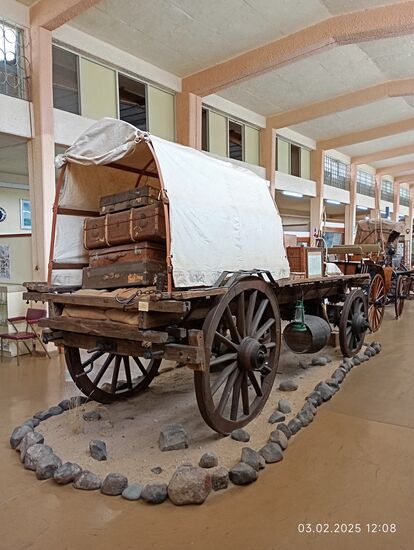 Mit diesen Wagen haben die Deutschen Namibia besiedelt