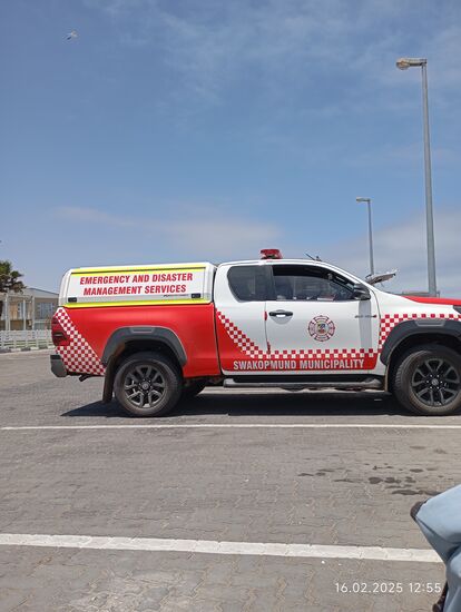 War das nun ein Freiwilligeneinsatz oder gehört so ein Bad in der Brandung zur Feuerwehrausbildung ?