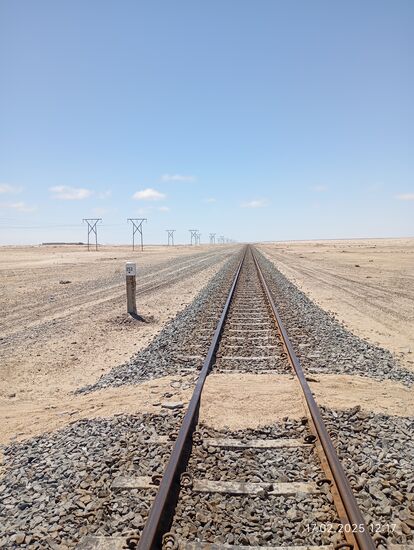 Eine 1905 gebaute Schmalspurstrecke, die auch heute noch genutzt wird, die Schwellen sind sogar aus Beton !