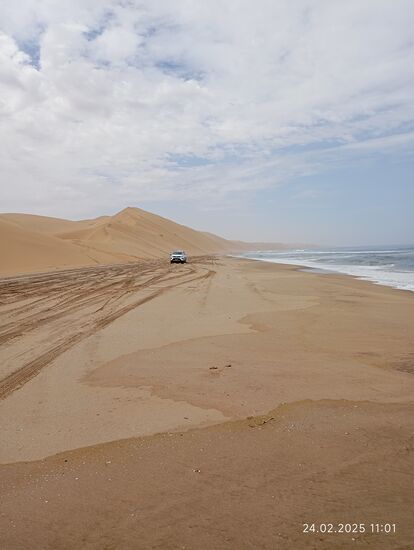 Hier geht ausnahmsweise sogar Gegenverkehr. Werden wir nun links oder rechts passieren ?