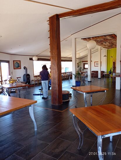 ein Blick ins Frühstückszimmer - in der jetzigen Nebensaison hat man gerade einmal 4 Gäste