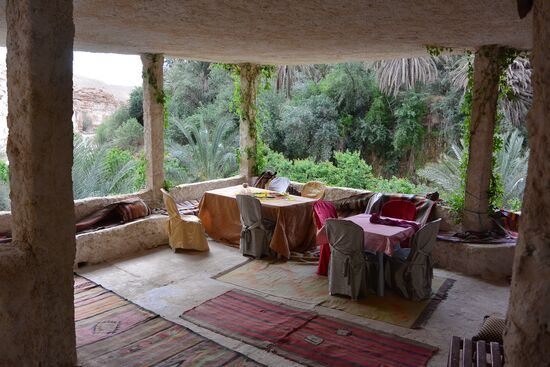 Restaurantterrasse oberhalb der Schlucht