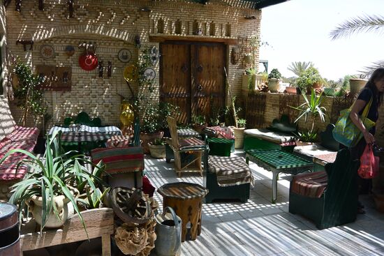 verlassenes Café im Ramadan