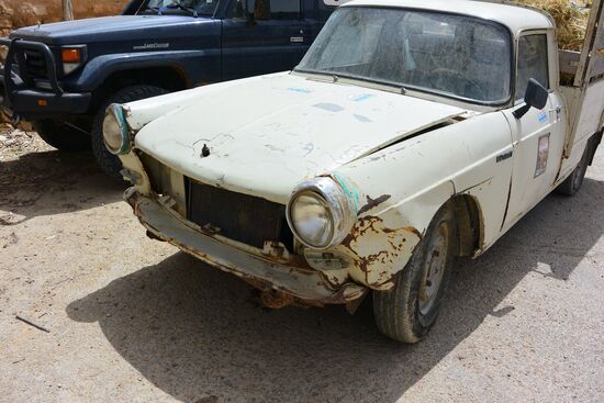 Peugeot 404 im Straßenverkehr
