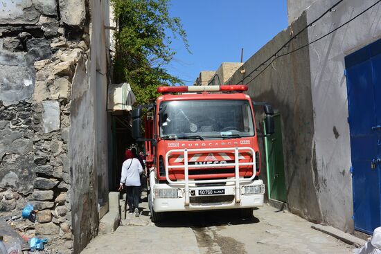Moderne Feuerwehren in den Gassen