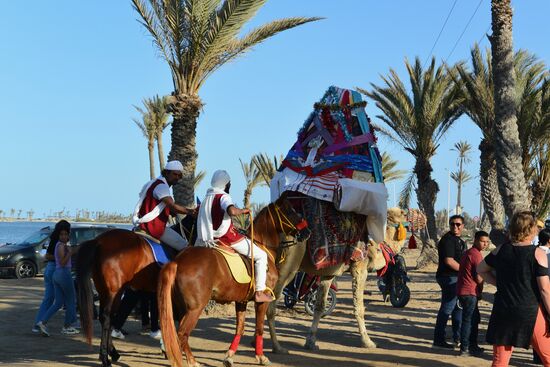traditionelles Fest am Wegesrand